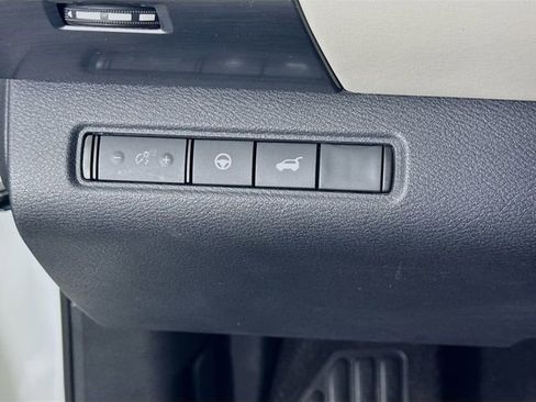 Used 2023 Nissan Pathfinder SL image 10