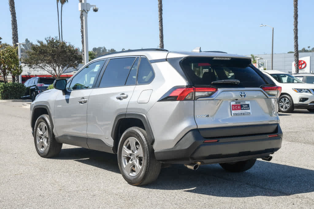 Certified 2024 Toyota RAV4 LE AWD/4WD image 7