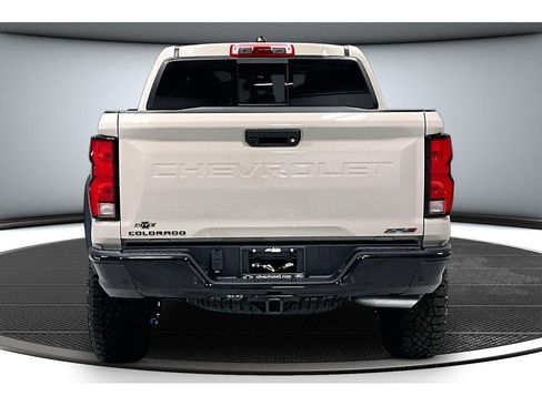 New 2026 Chevrolet Colorado ZR2 w/ Off-Road Front Bumper Package AWD/4WD image 5