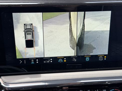 Used 2023 GMC Sierra 1500 AT4X AWD/4WD image 31