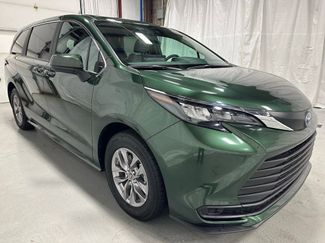 Used 2025 Toyota Sienna LE video 1