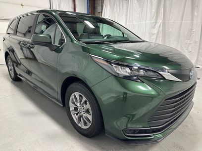 Used 2025 Toyota Sienna LE