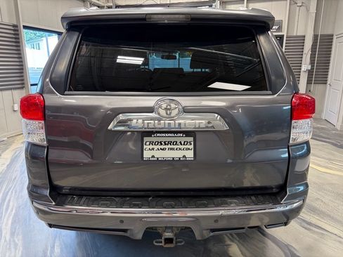 Used 2010 Toyota 4Runner SR5 AWD/4WD image 37