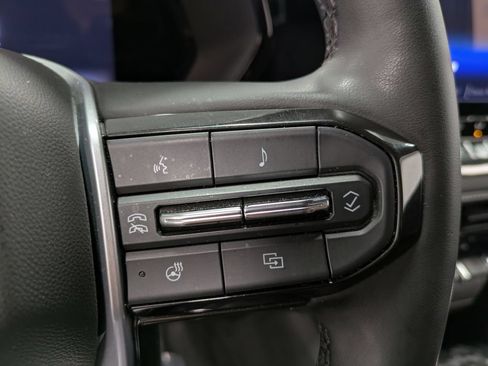 Used 2023 Chevrolet Colorado LT w/ LT Convenience Package III AWD/4WD image 19