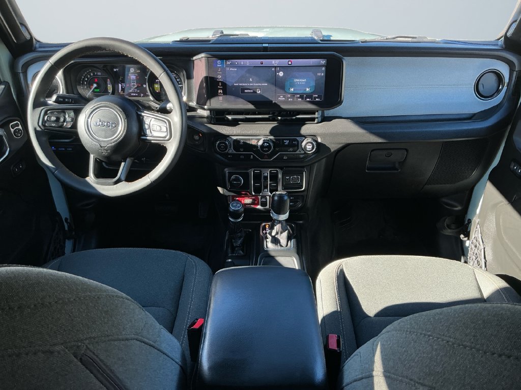 Used 2024 Jeep Wrangler Unlimited AWD/4WD image 11