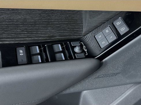 New 2026 Land Rover Range Rover Velar Autobiography image 15