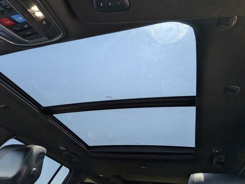 Used 2025 Jeep Wagoneer L 4WD w/ Premium Group I image 22
