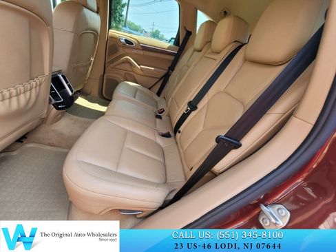 Used 2013 Porsche Cayenne S AWD/4WD image 13