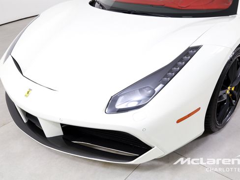 Used 2018 Ferrari 488 Spider RWD image 28