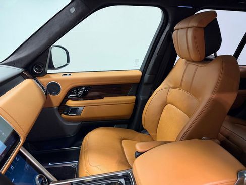 Used 2018 Land Rover Range Rover Autobiography image 9
