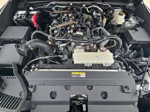 Used 2025 Toyota Tacoma SR5 image 29