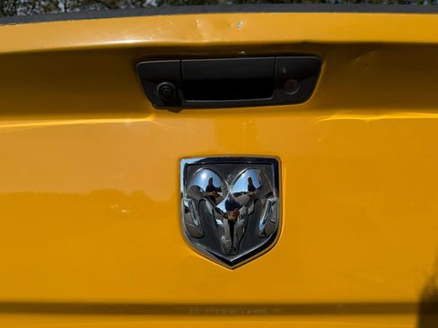 Used 2017 RAM 2500 Tradesman w/ Power & Remote Entry Group image 5