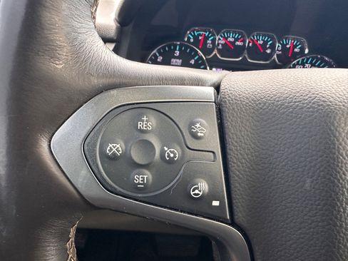 Used 2015 Chevrolet Suburban LTZ image 12