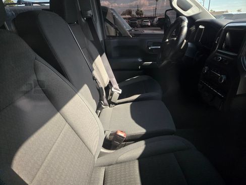 Used 2025 Chevrolet Silverado 2500 Custom w/ Custom Value Package AWD/4WD image 4