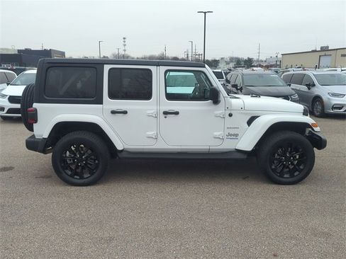 Used 2022 Jeep Wrangler Unlimited Sahara w/ Cold Weather Group image 2