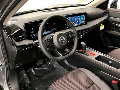 New 2026 Nissan Kicks SR image 6