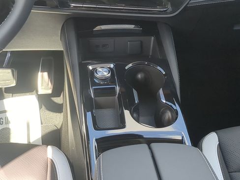 New 2025 Buick Envision Sport Touring image 28