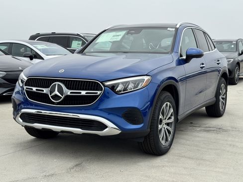 New 2025 Mercedes-Benz GLC 300 4MATIC image 6