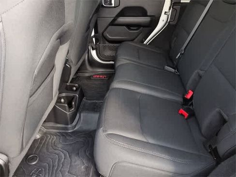 Used 2020 Jeep Wrangler Unlimited Sahara w/ Safety Group image 20