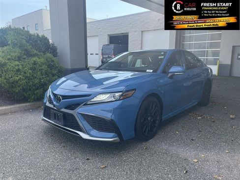 Used 2023 Toyota Camry XSE image 4
