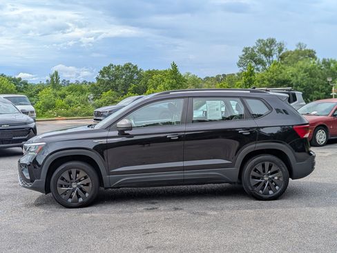 Used 2023 Volkswagen Taos S FWD image 6