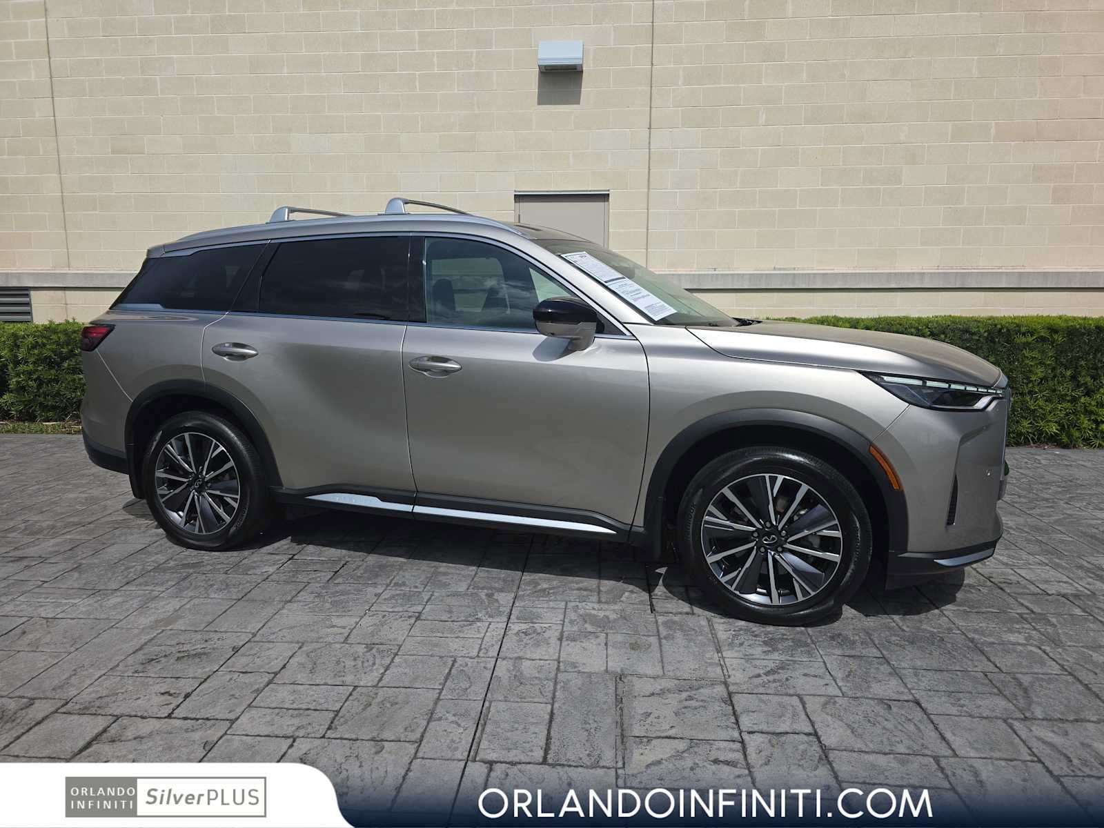 Used 2026 INFINITI QX60 Luxe w/ Cargo Package FWD image 1