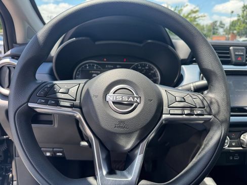 Used 2025 Nissan Versa SV FWD image 25