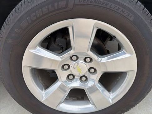 Used 2015 Chevrolet Tahoe LT w/ Luxury Package AWD/4WD image 12