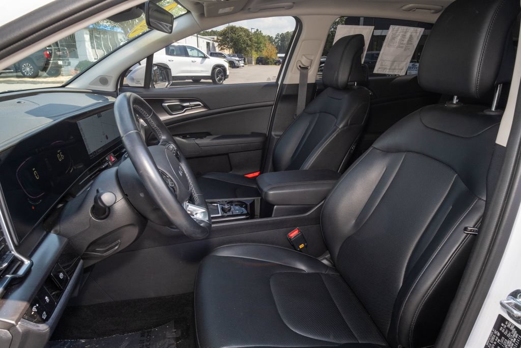 Used 2025 Kia Sportage EX w/ Premium Package FWD image 15
