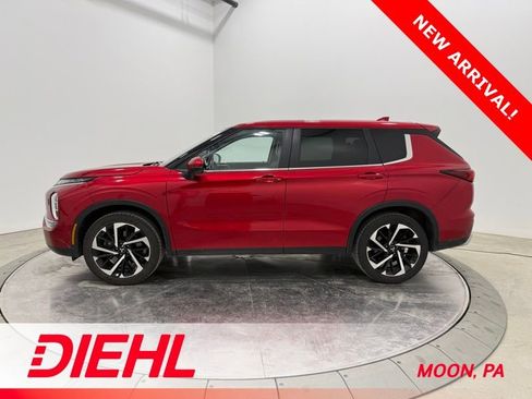 Used 2022 Mitsubishi Outlander SE image 4