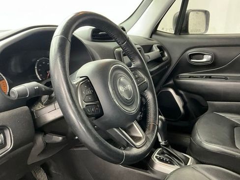Used 2020 Jeep Renegade Limited image 11