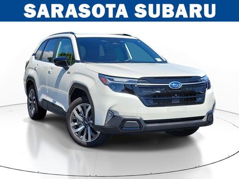 Certified 2025 Subaru Forester Touring AWD/4WD image 1