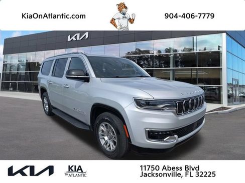 Used 2024 Jeep Wagoneer L 4WD image 1