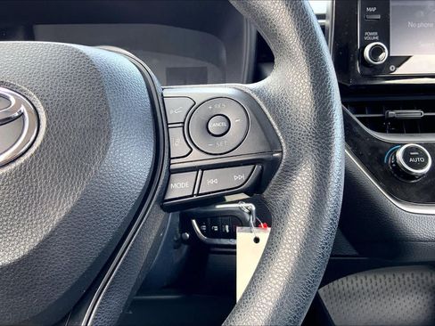 Used 2022 Toyota Corolla LE FWD image 24