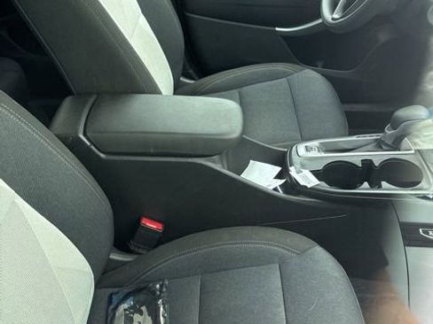 Used 2025 Chevrolet Trax LS w/ LS Convenience Package FWD image 10