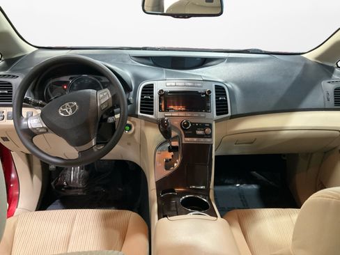 Used 2010 Toyota Venza Base image 10