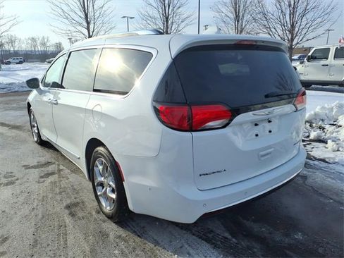 Used 2019 Chrysler Pacifica Limited w/ Advanced Safetytec Group image 6