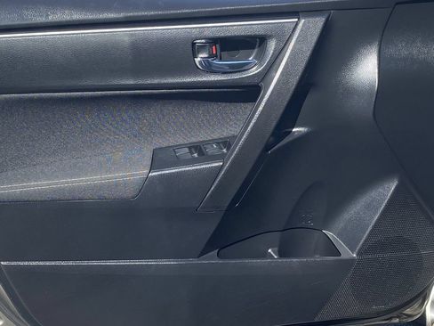 Used 2018 Toyota Corolla LE w/ LE Premium Package FWD image 20
