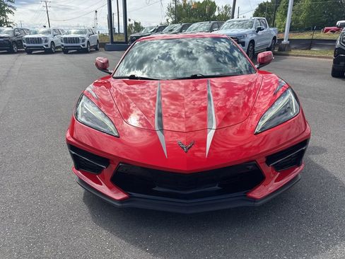 Used 2022 Chevrolet Corvette Stingray Preferred Cpe w/ Z51 Performance Package RWD image 8