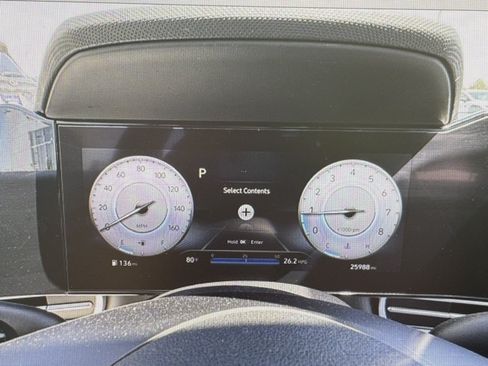 Used 2021 Hyundai Elantra Limited FWD image 27