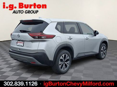 Used 2023 Nissan Rogue SV image 6