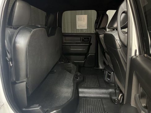 Used 2022 RAM 2500 Tradesman w/ Chrome Appearance Group image 18