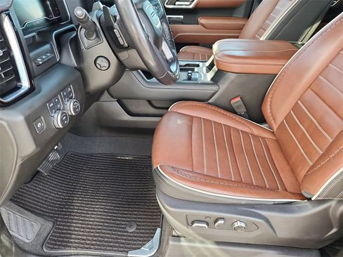 Used 2024 GMC Sierra 1500 Denali Ultimate image 8