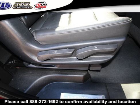 Used 2021 Chevrolet Tahoe Z71 w/ Luxury Package AWD/4WD image 18