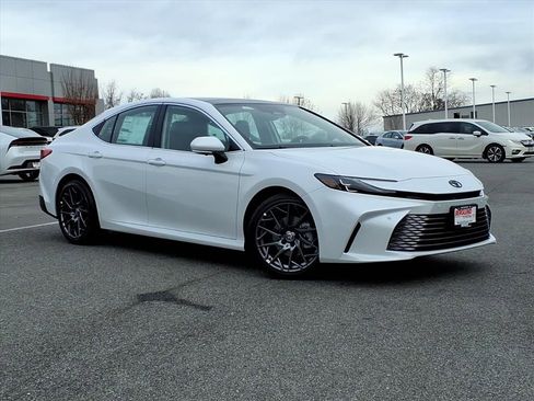 New 2026 Toyota Camry XLE image 2