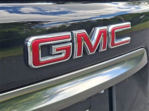 Used 2023 GMC Terrain AT4 image 32