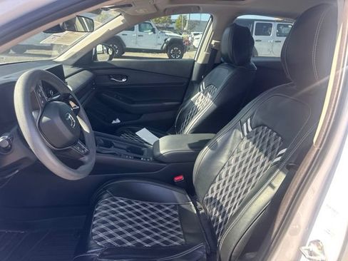 Used 2023 Honda Accord EX image 9