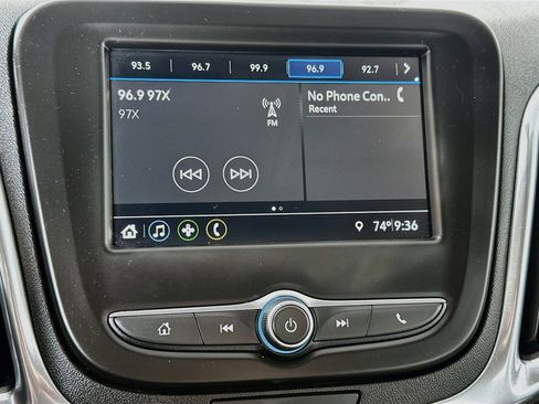 Used 2019 Chevrolet Equinox LS AWD/4WD image 14
