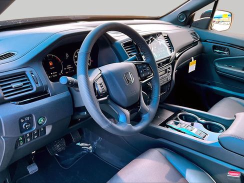 New 2026 Honda Ridgeline Black Edition image 8