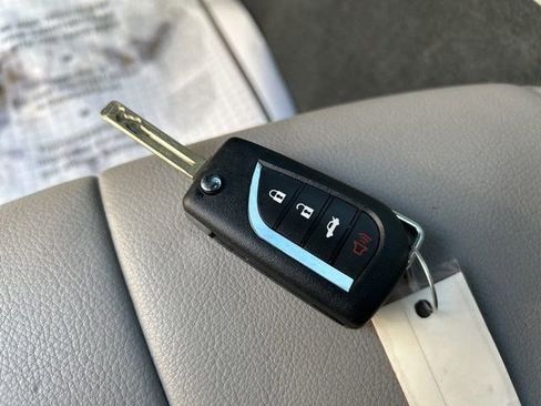 Used 2022 Toyota Camry SE image 47